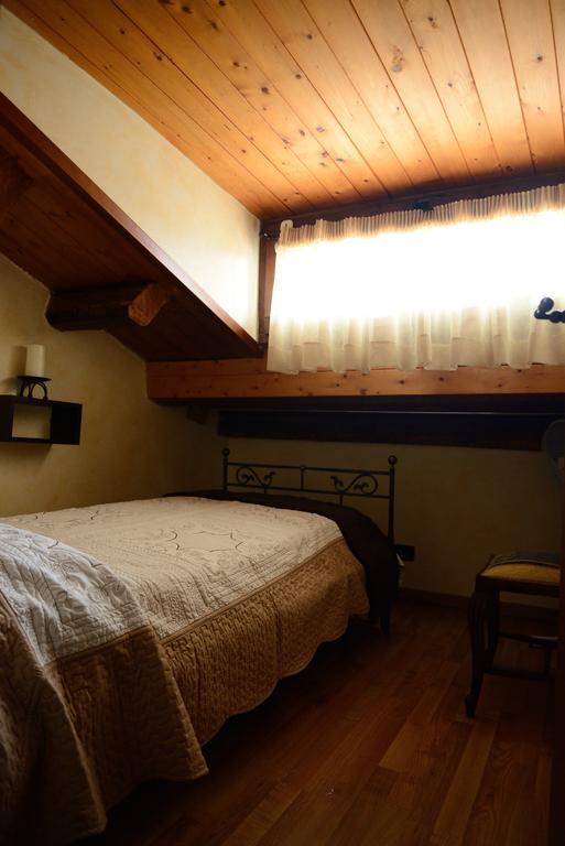 Alla Corte Dei Ventimiglia Montelepre الغرفة الصورة