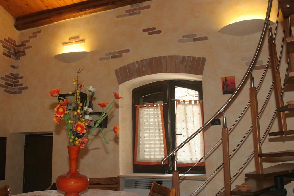 Alla Corte Dei Ventimiglia Montelepre الغرفة الصورة